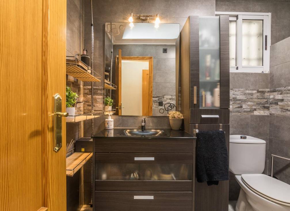 Resale - Flat - Petrer