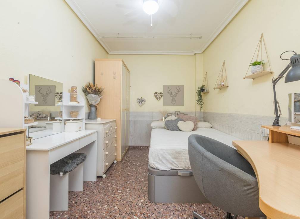 Resale - Flat - Petrer