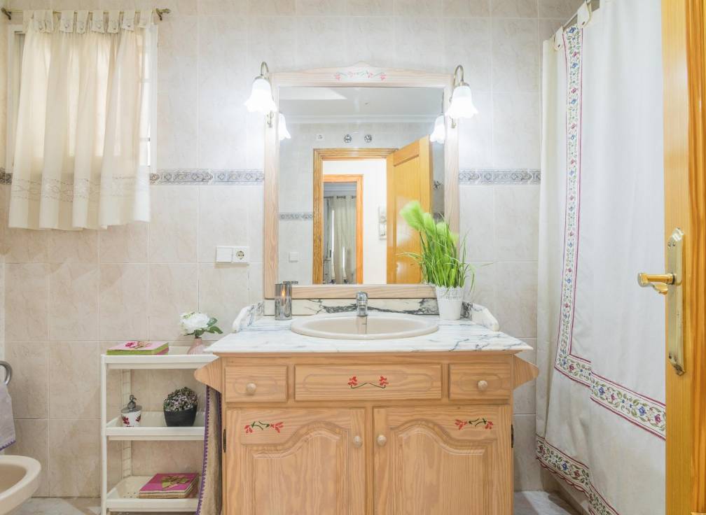 Resale - Flat - Petrer