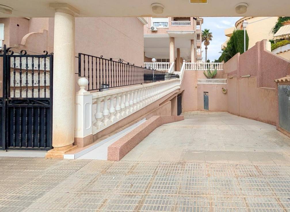 Resale - Flat - Santa Pola - Calas de Santiago Bernabeu