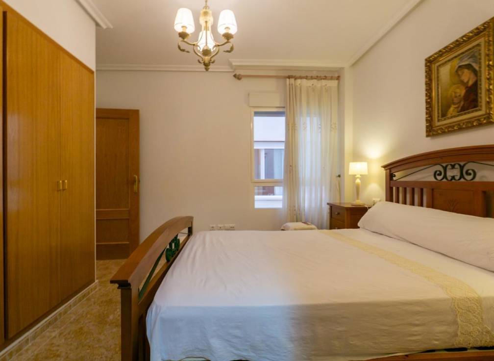 Resale - Flat - Santa Pola - Centro