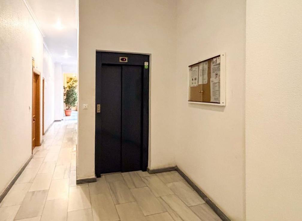 Resale - Flat - Santa Pola - Centro