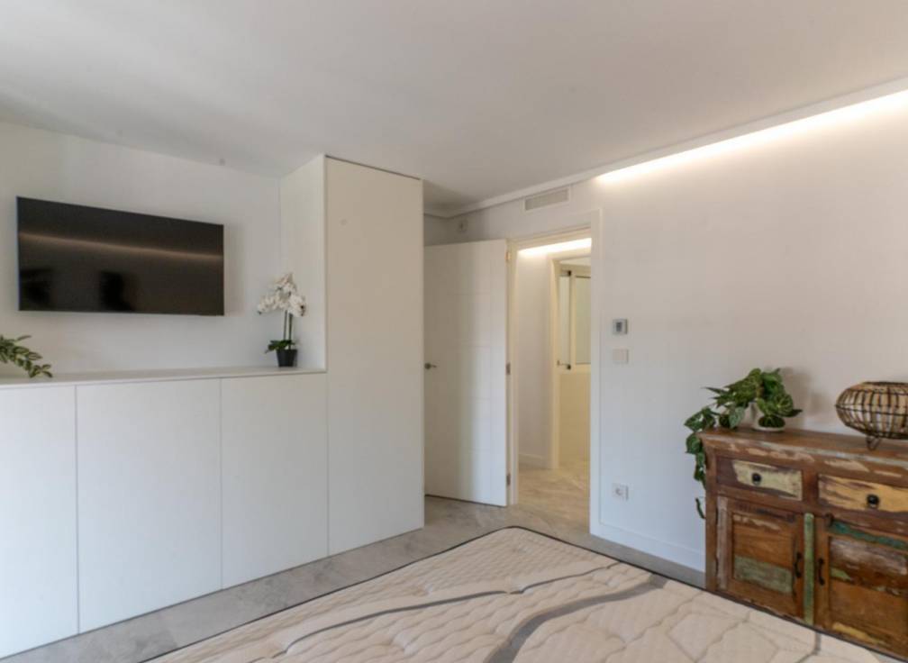 Resale - Flat - Santa Pola - Centro