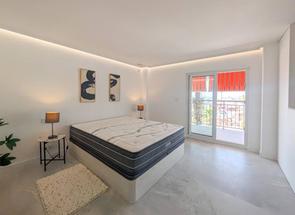 Resale - Flat - Santa Pola - Centro