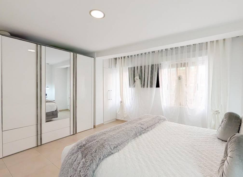 Resale - Flat - Santa Pola - Centro