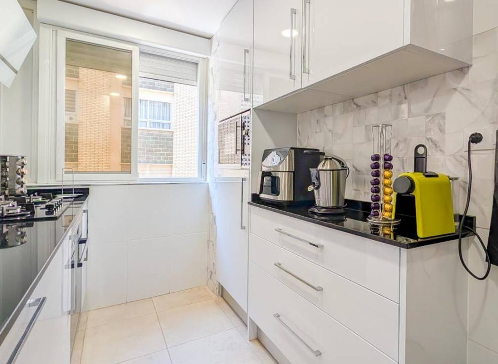 Resale - Flat - Santa Pola - Centro