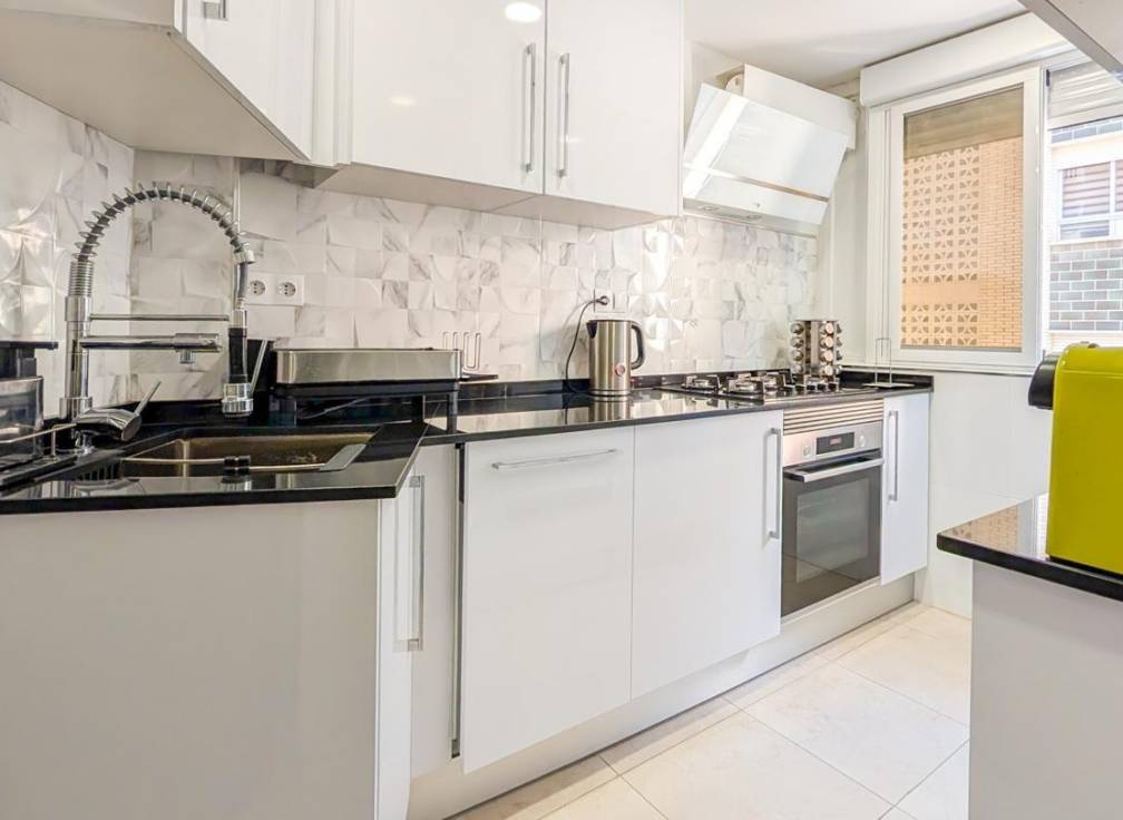 Resale - Flat - Santa Pola - Centro