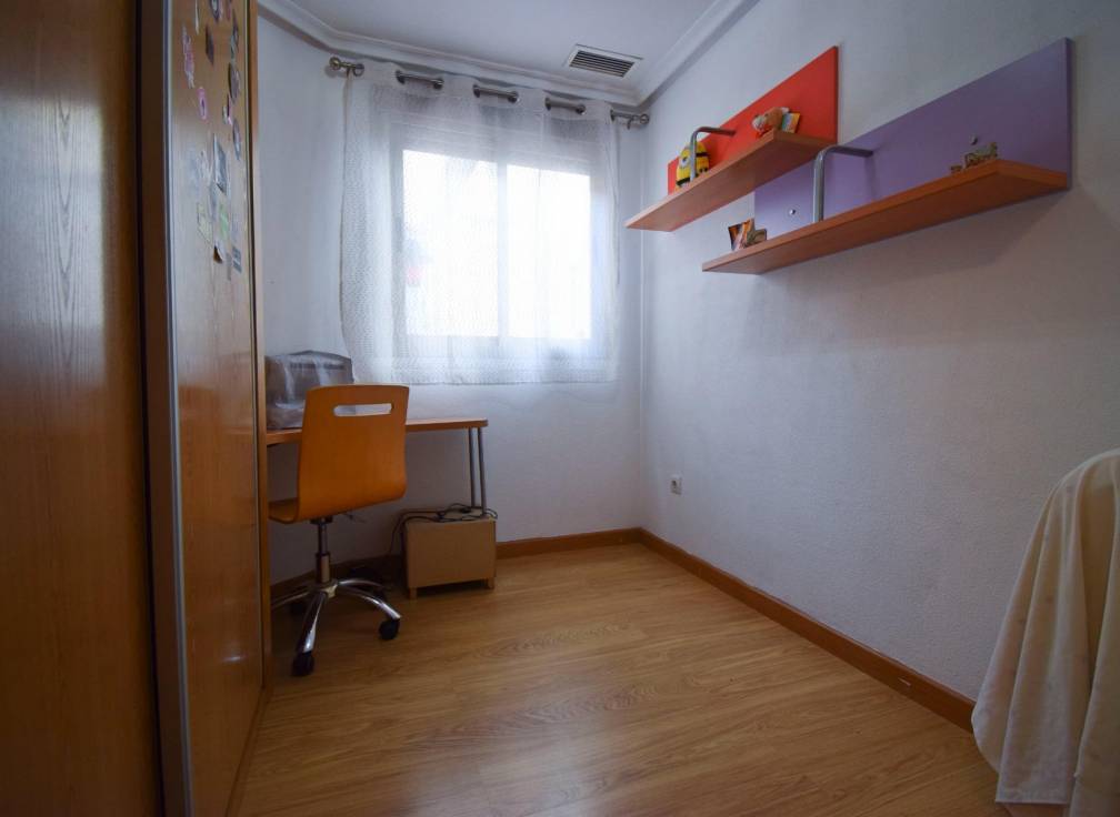 Resale - Flat - Santa Pola - Centro