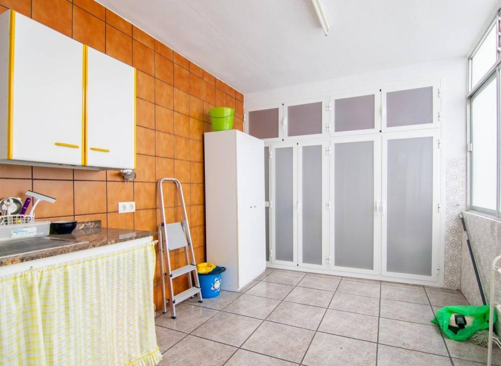 Resale - Flat - Santa Pola - Playa Levante