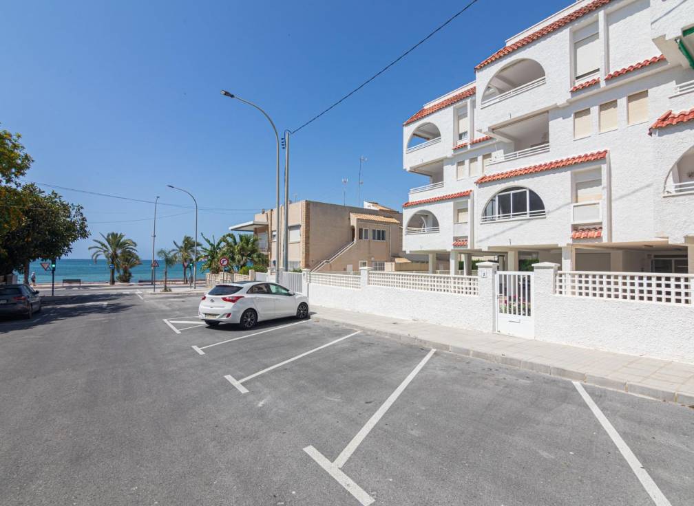 Resale - Flat - Santa Pola - Playa Levante