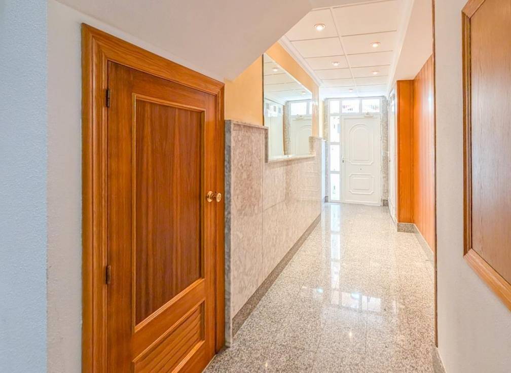 Resale - Flat - Santa Pola - Playa Levante