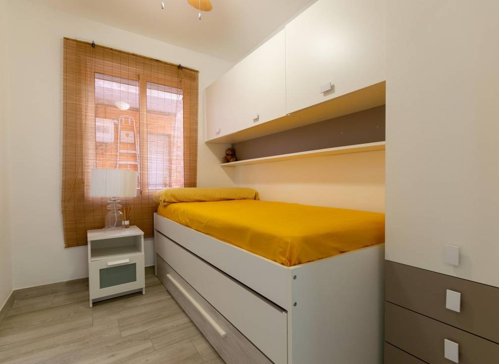 Resale - Flat - Santa Pola - Playa Lisa