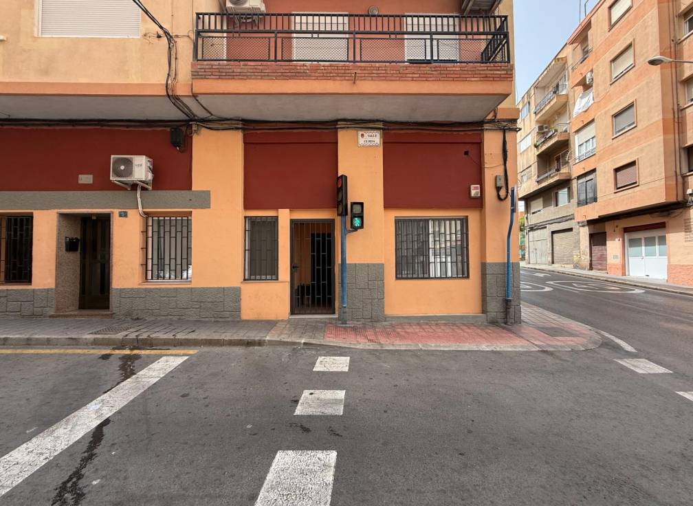 Resale - Ground floor - Alicante - Altozano