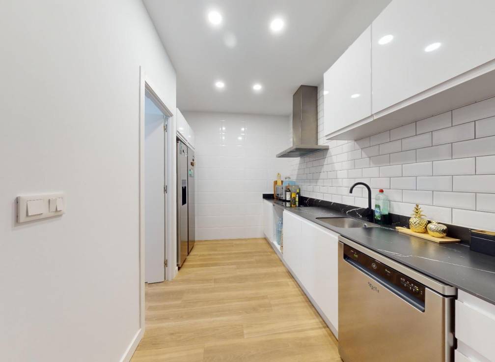 Resale - Ground floor - Elche - Centro