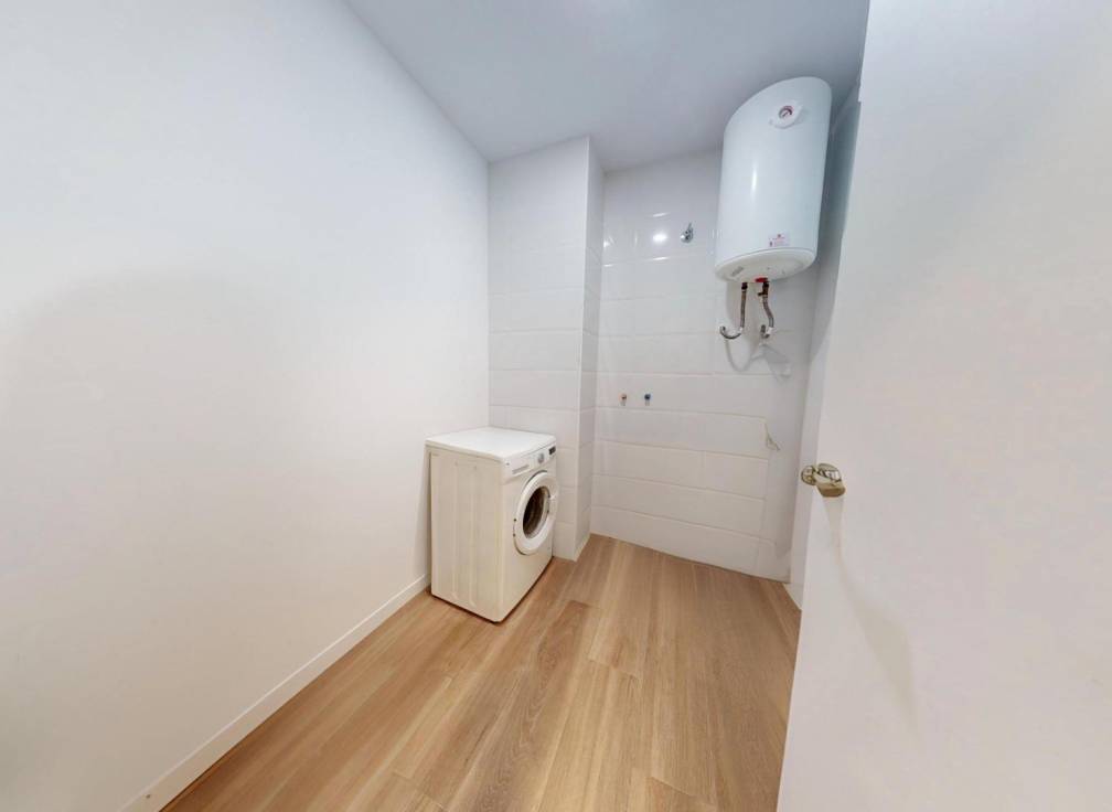 Resale - Ground floor - Elche - Centro