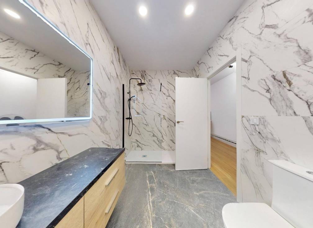 Resale - Ground floor - Elche - Centro