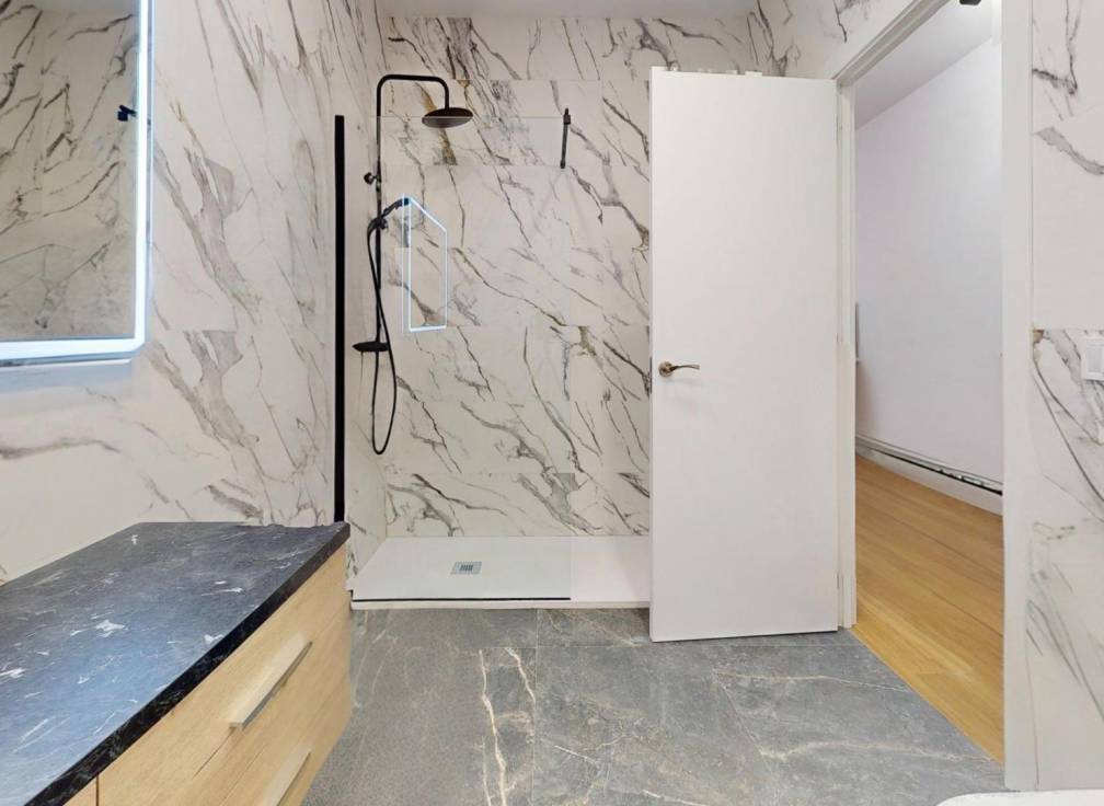 Resale - Ground floor - Elche - Centro