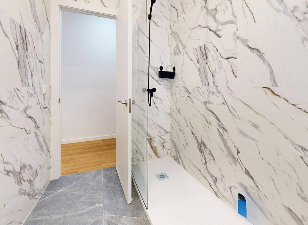 Resale - Ground floor - Elche - Centro