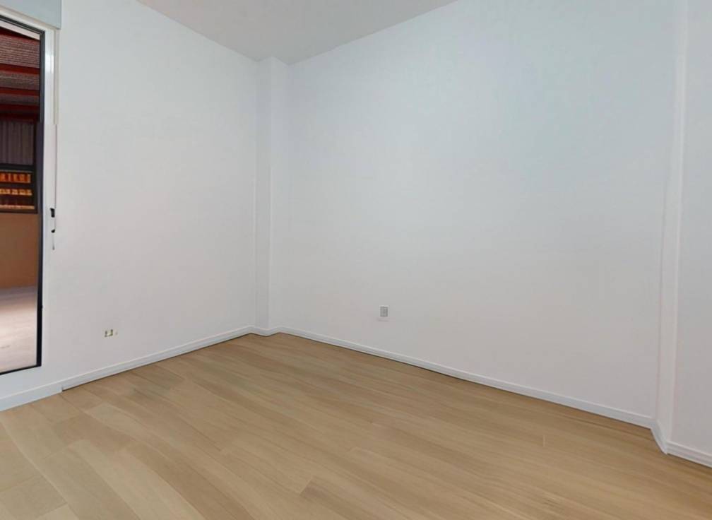 Resale - Ground floor - Elche - Centro