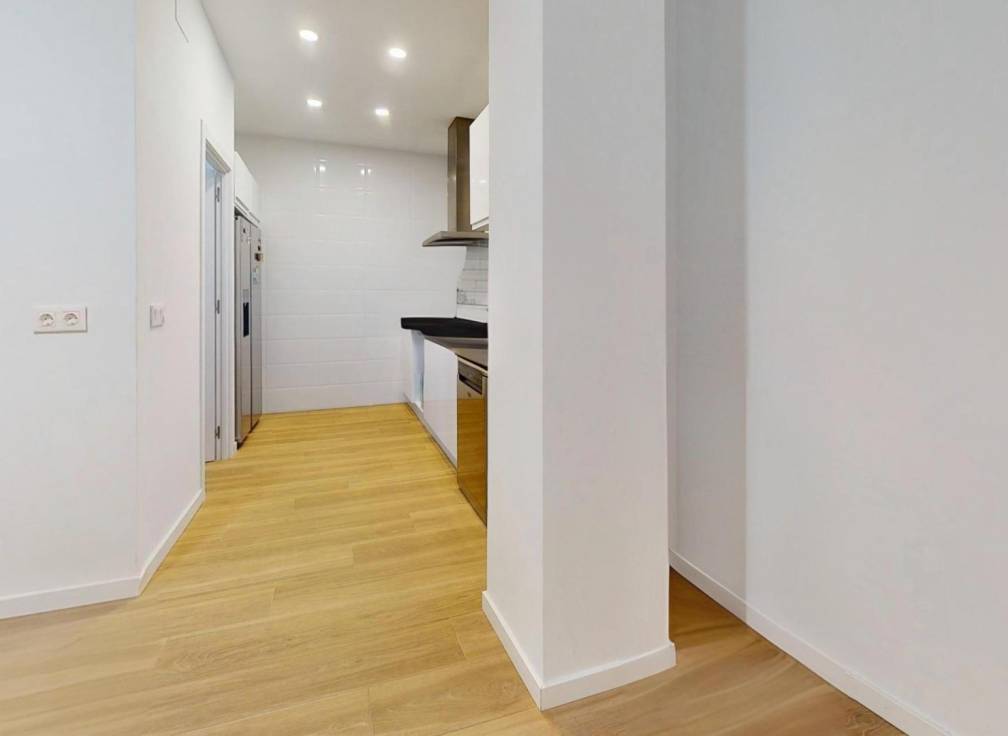 Resale - Ground floor - Elche - Centro