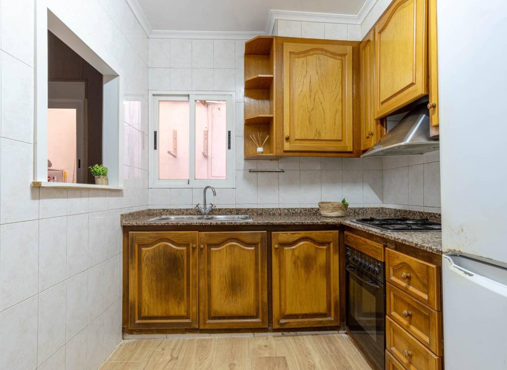 Resale - Ground floor - Elche - Plaza Crevillente-Juzgados