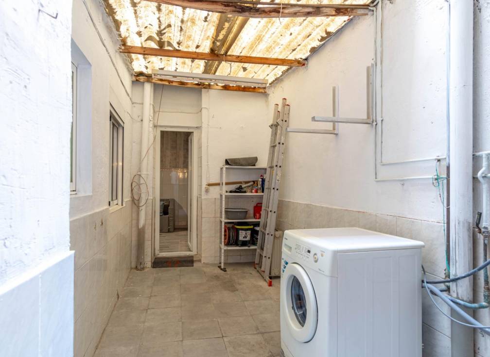 Resale - Ground floor - Elche - Plaza Crevillente-Juzgados