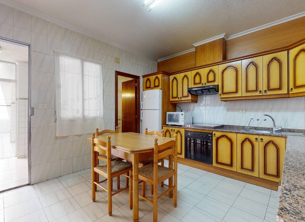 Resale - Ground floor - Elche - Plaza Crevillente