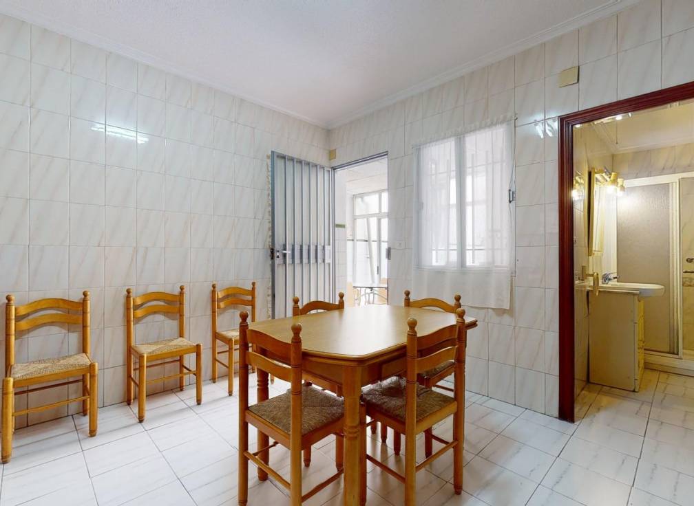 Resale - Ground floor - Elche - Plaza Crevillente