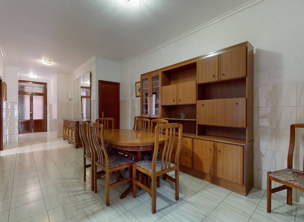 Resale - Ground floor - Elche - Plaza Crevillente