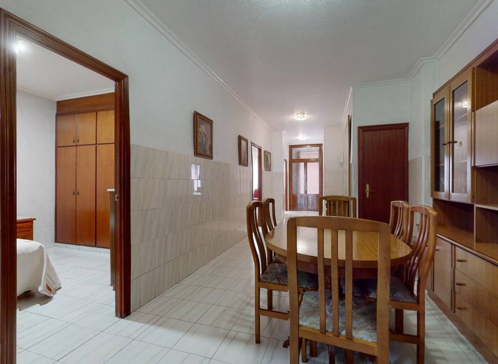 Resale - Ground floor - Elche - Plaza Crevillente