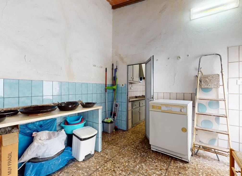 Resale - Ground floor - Elche - Plaza Crevillente