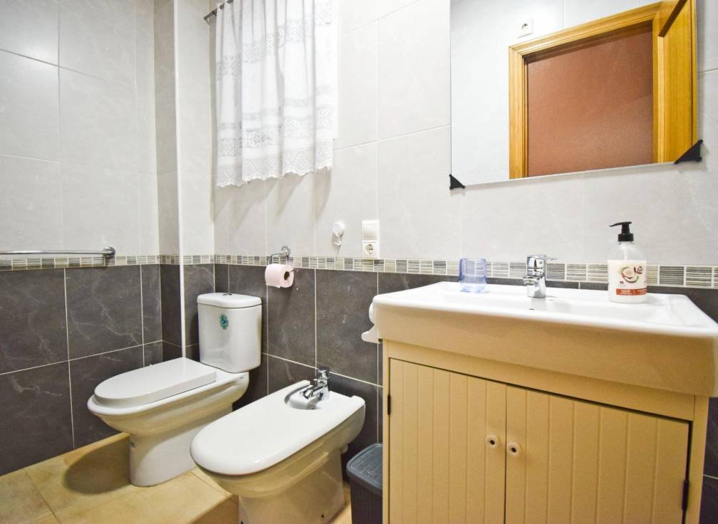 Resale - Ground floor - Santa Pola - Playa Levante