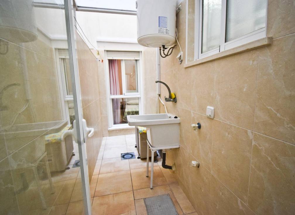 Resale - Ground floor - Santa Pola - Playa Levante