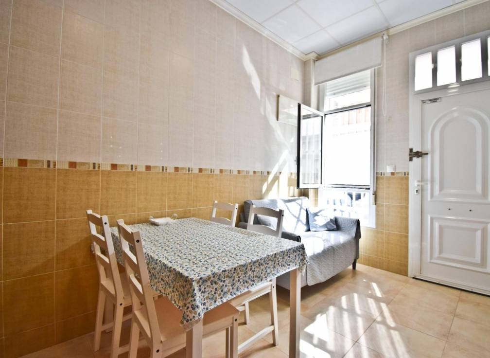 Resale - Ground floor - Santa Pola - Playa Levante