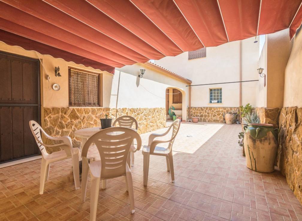 Resale - House - Algueña - Comunidad valenciana