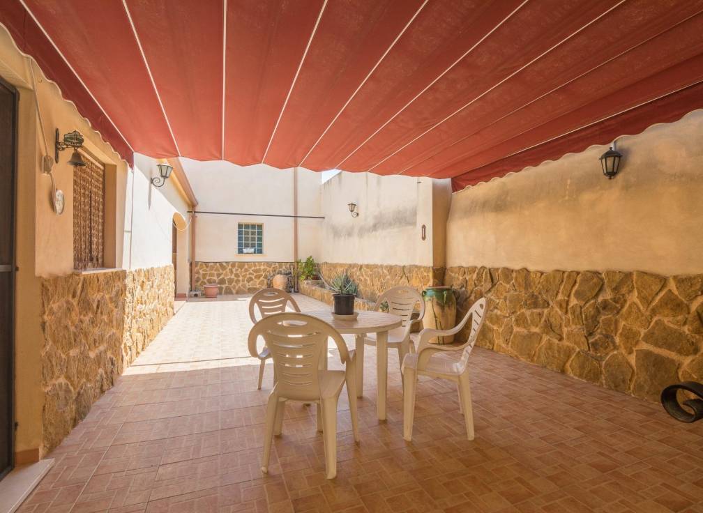 Resale - House - Algueña - Comunidad valenciana