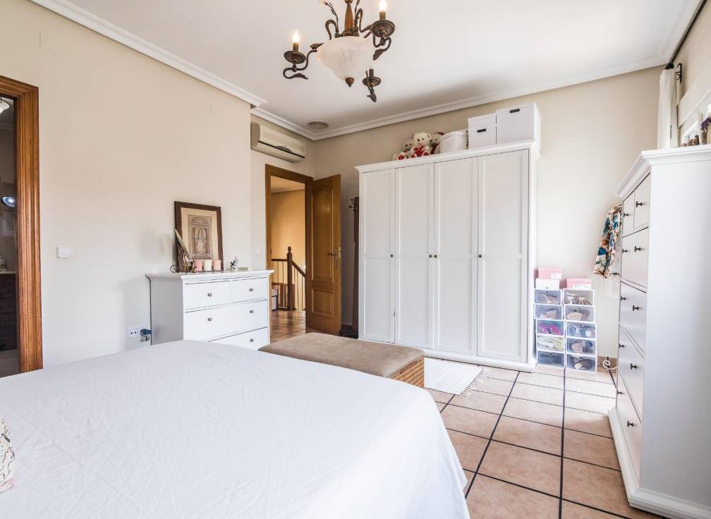 Resale - House - Algueña - Comunidad valenciana