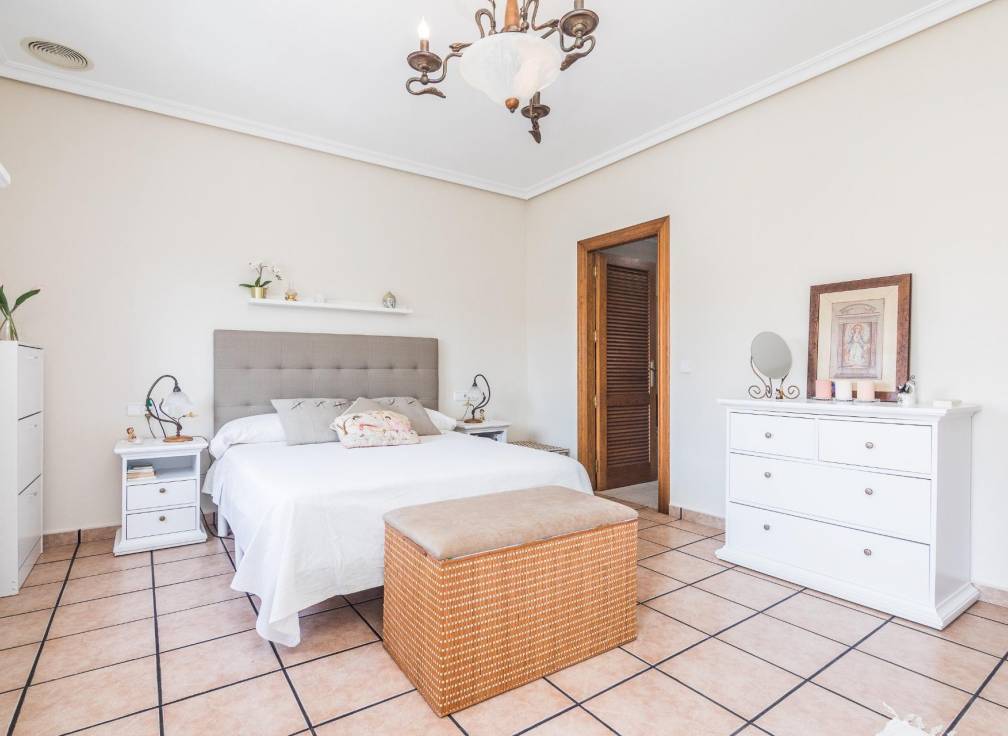 Resale - House - Algueña - Comunidad valenciana