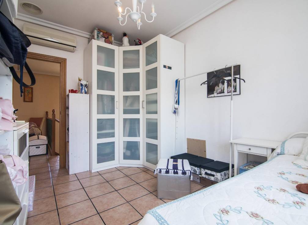 Resale - House - Algueña - Comunidad valenciana