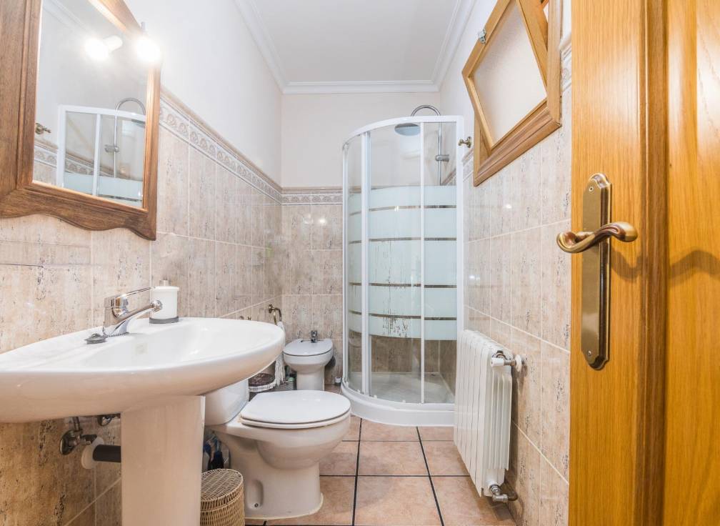 Resale - House - Algueña - Comunidad valenciana