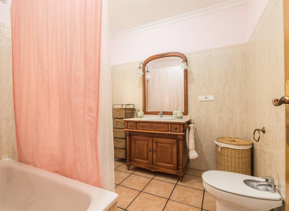 Resale - House - Algueña - Comunidad valenciana