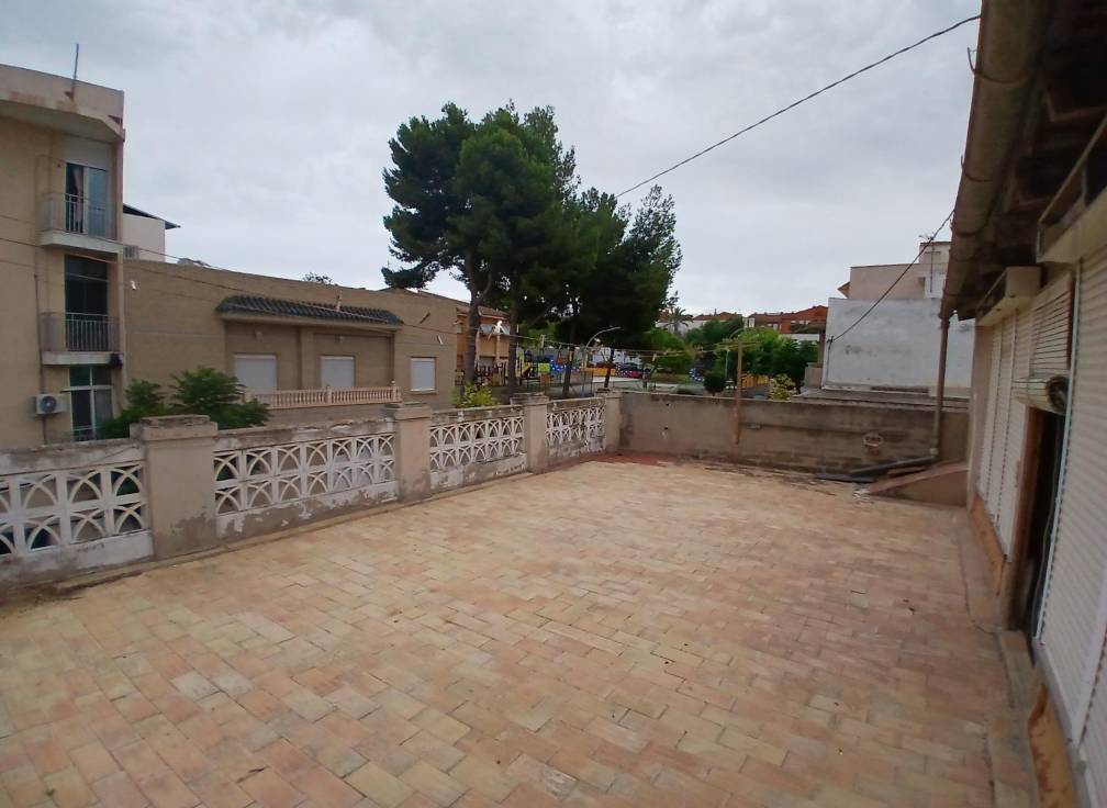 Resale - House - Aspe