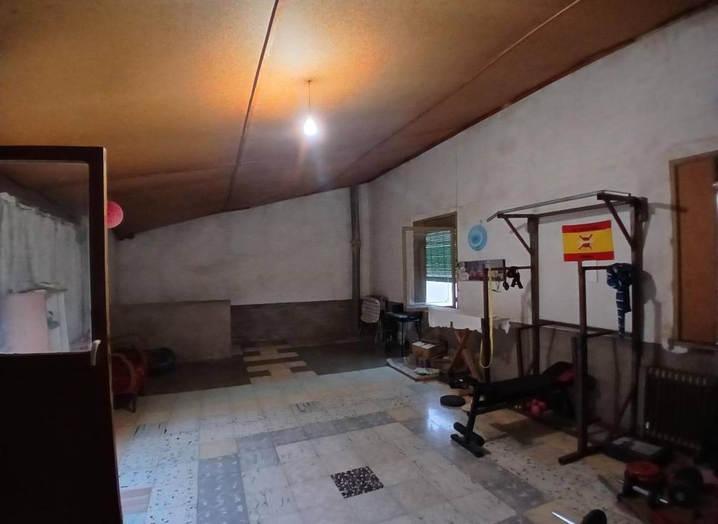Resale - House - Aspe