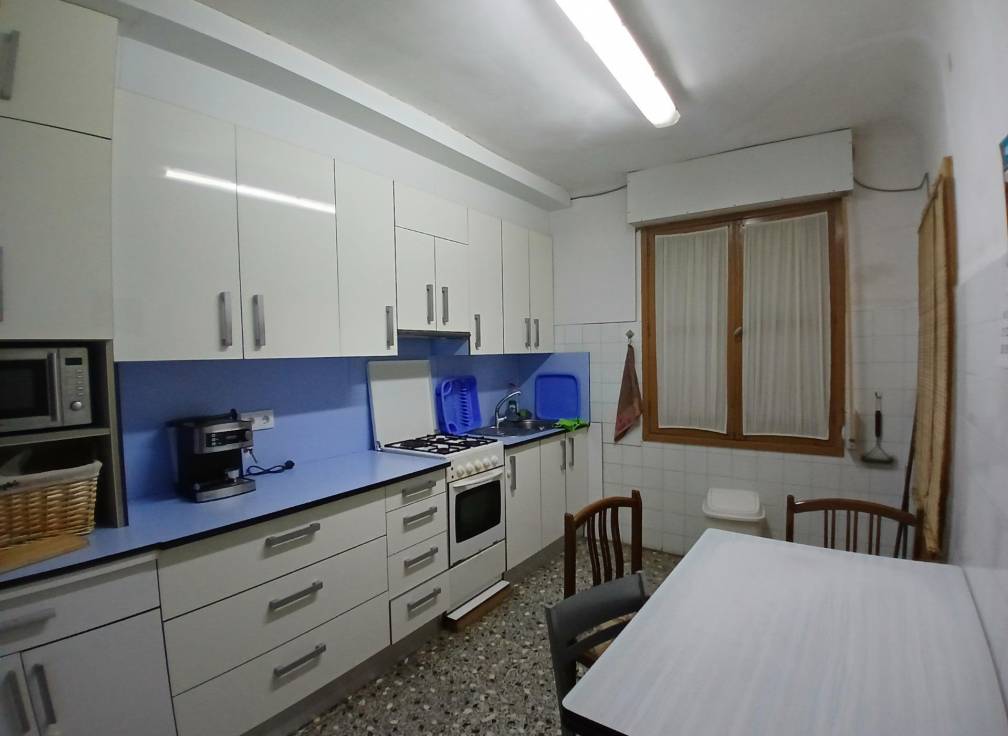 Resale - House - Aspe
