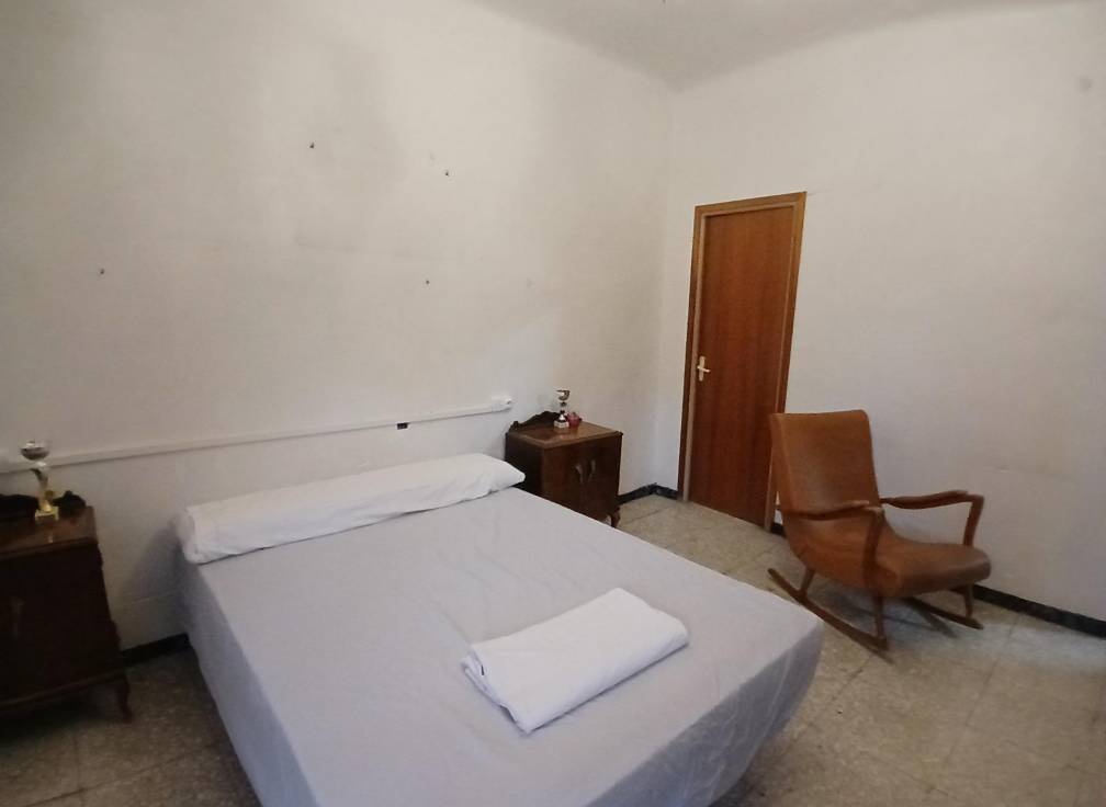 Resale - House - Aspe