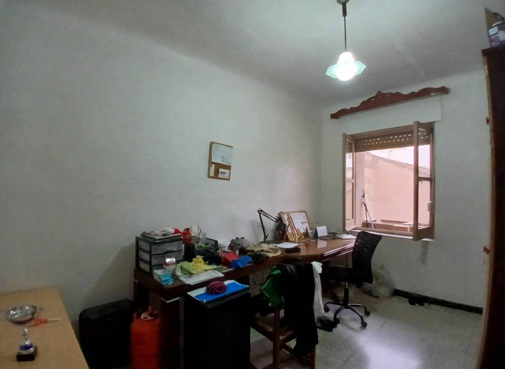 Resale - House - Aspe