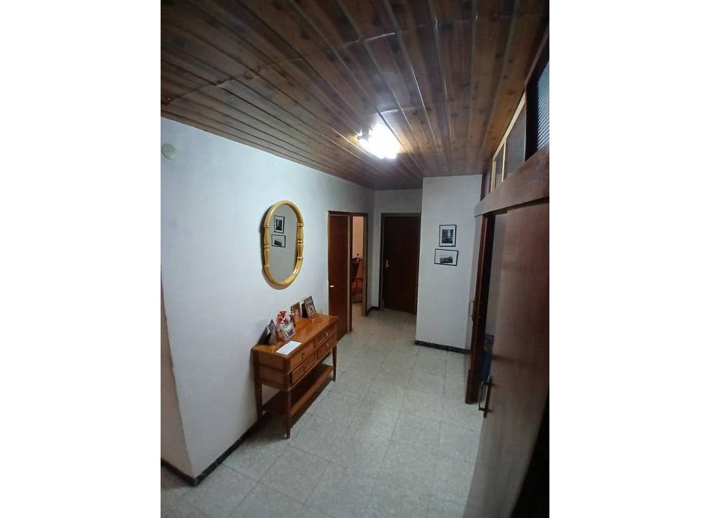 Resale - House - Aspe