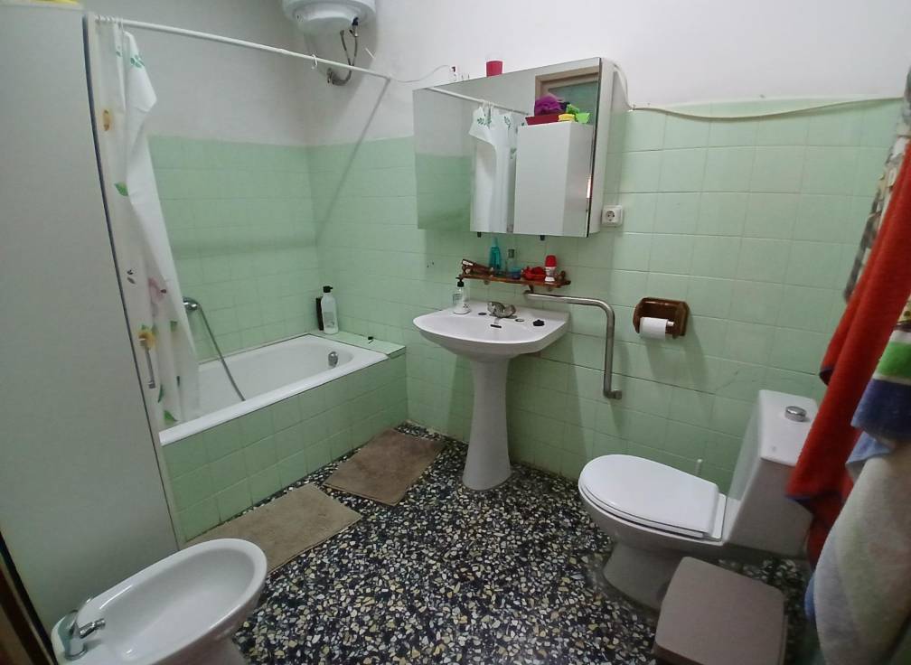 Resale - House - Aspe
