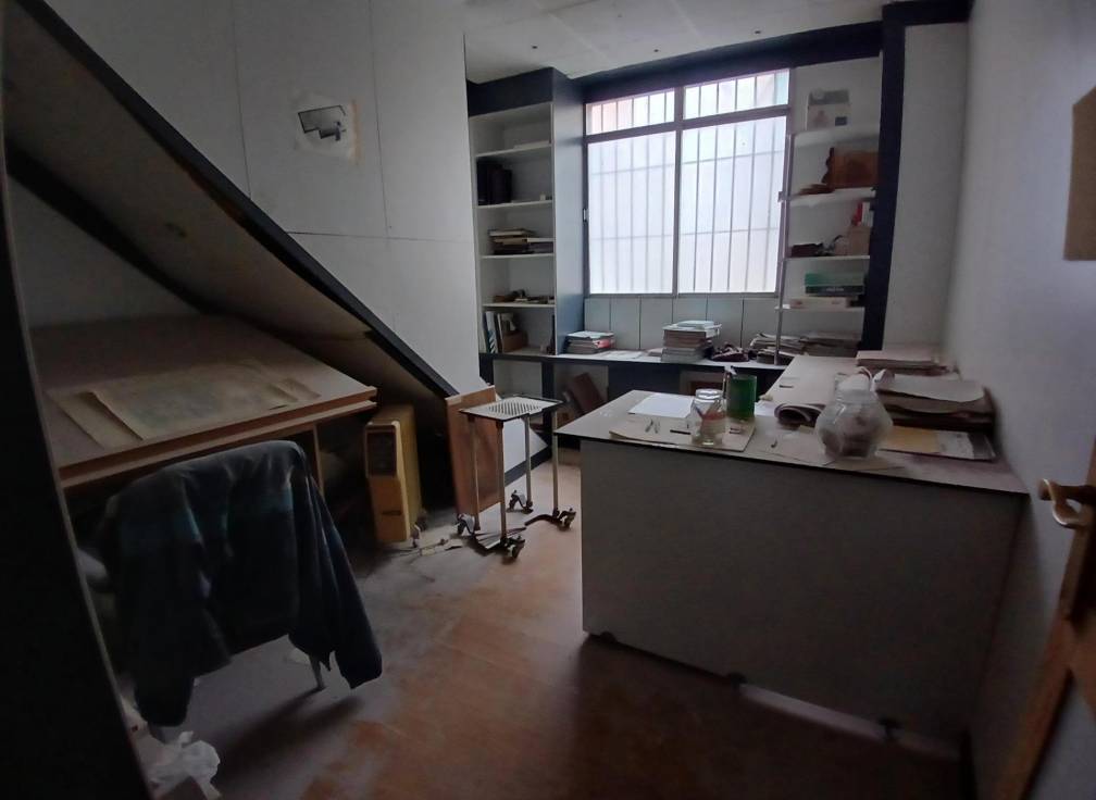Resale - House - Aspe