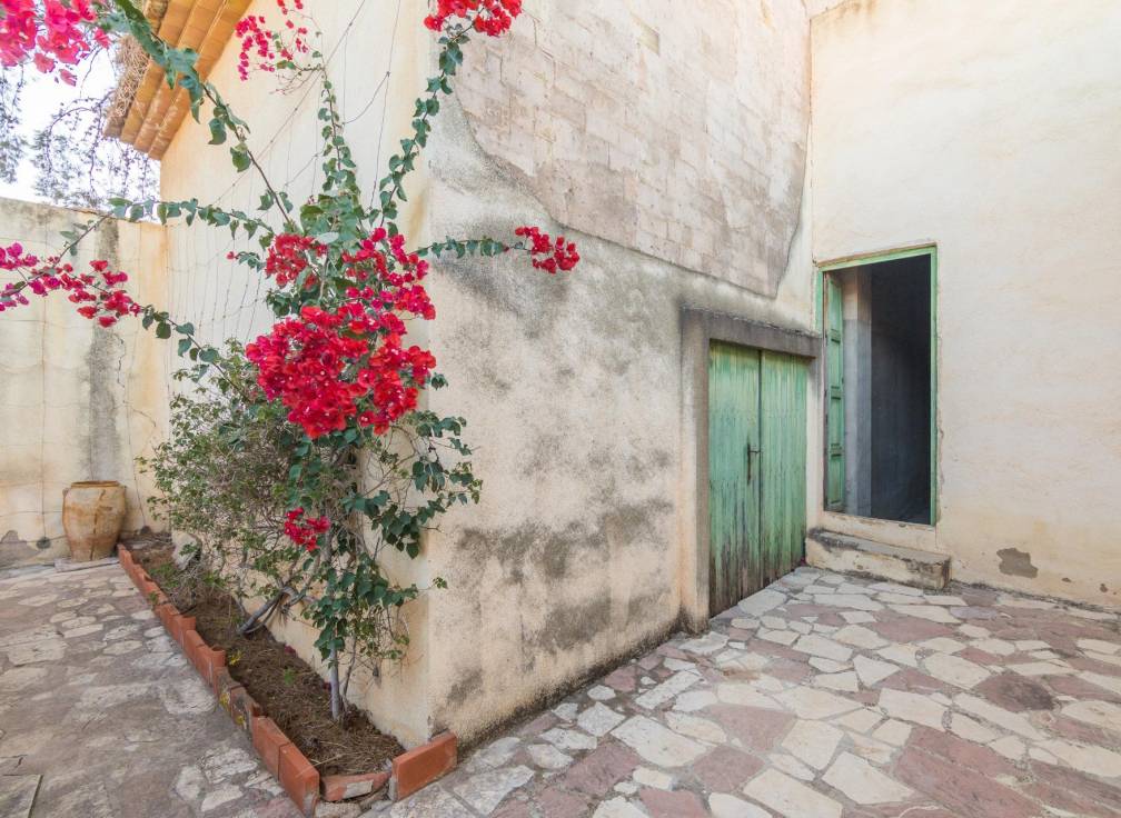 Resale - House - La Romana - CENTRO